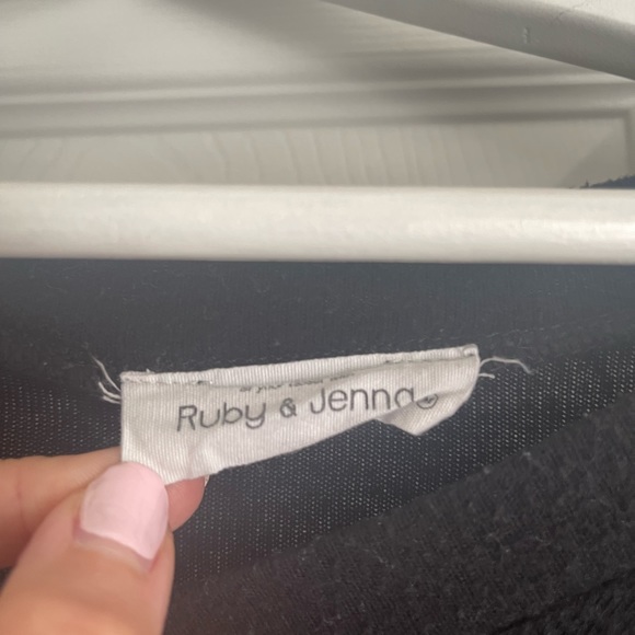 Brand: Ruby and Jenna, Size: M, Color: Black - Picture 2 of 3